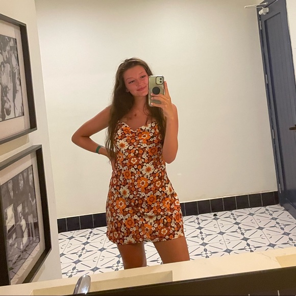 Floral Dress - Picture 3 of 4